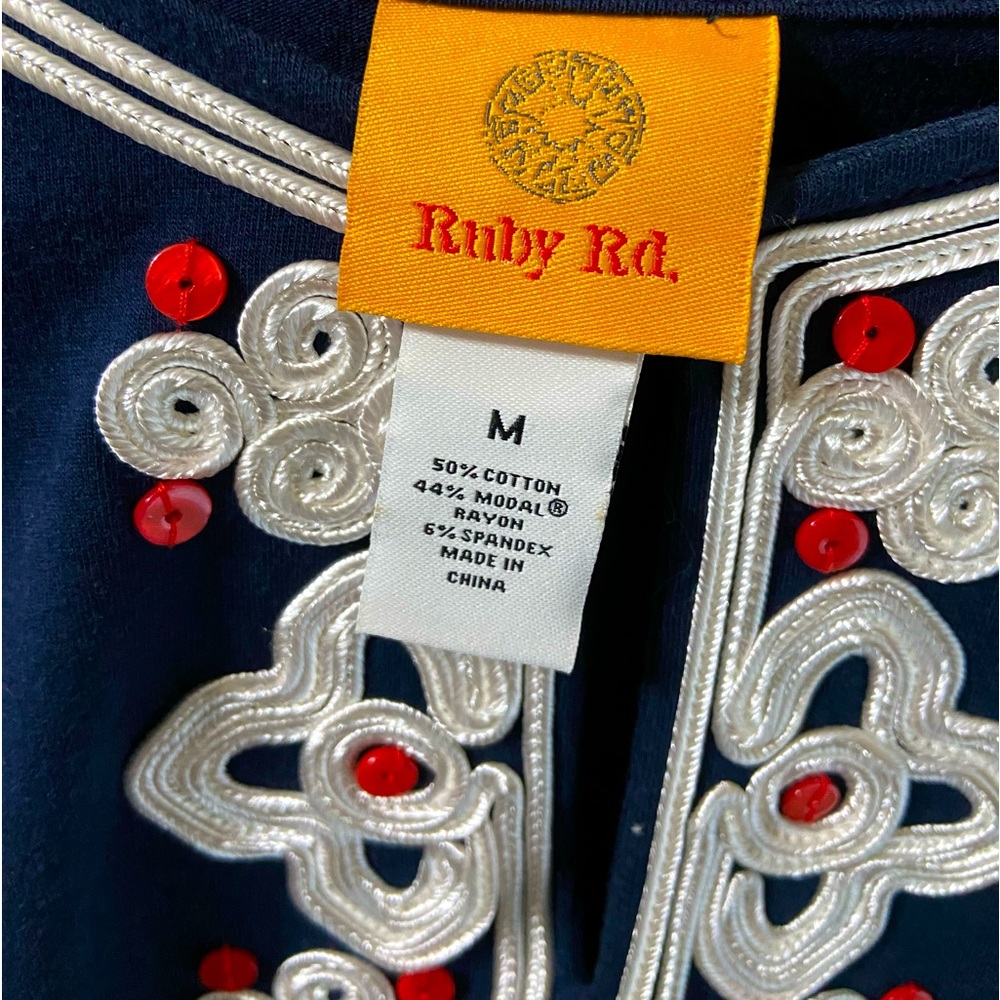 RUBY ROAD Elegant Cote D'Azur Embroidered Split Neck Knit Top Sz M - Picture 5 of 6